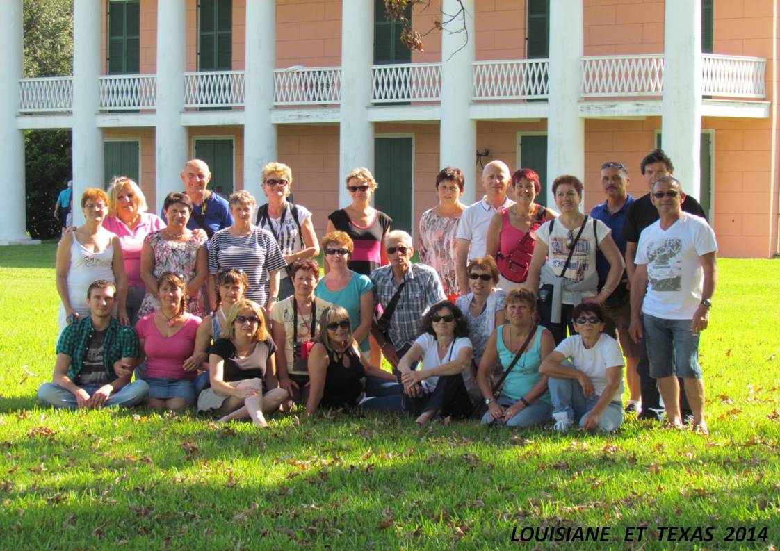 Photo du groupe sur les rives du Mississippi